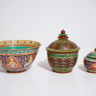 A Chinese Bencharong bowl, a bowl with cover and a covered jar for the Thai market, 19th C.